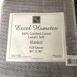 BNWT Queen Grey Thermal Throw Blanket FINAL PRICE! ✨